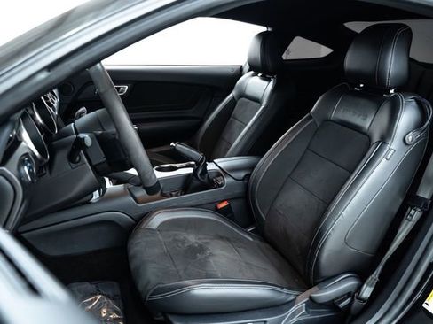 Used 2018 Ford Mustang Shelby GT350 w/ Convenience Package image 21