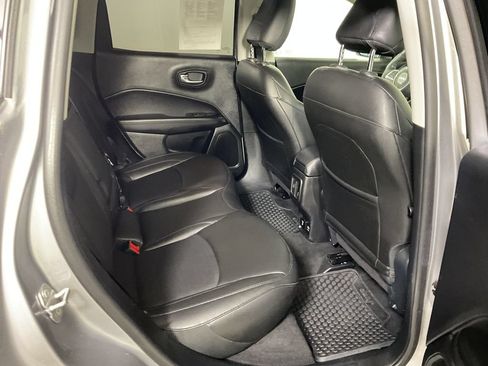 Used 2019 Jeep Compass Latitude AWD/4WD image 22