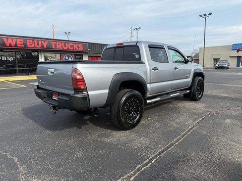 Used 2015 Toyota Tacoma PreRunner w/ Convenience Package image 4