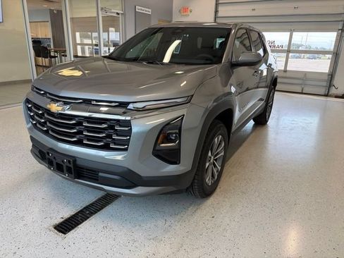 New 2027 Chevrolet Equinox LT AWD/4WD image 9
