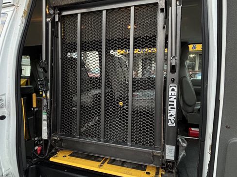 Used 2011 Ford E-250 and Econoline 250 Extended w/ PWR Group image 19