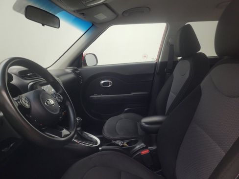 Used 2019 Kia Soul + FWD image 17