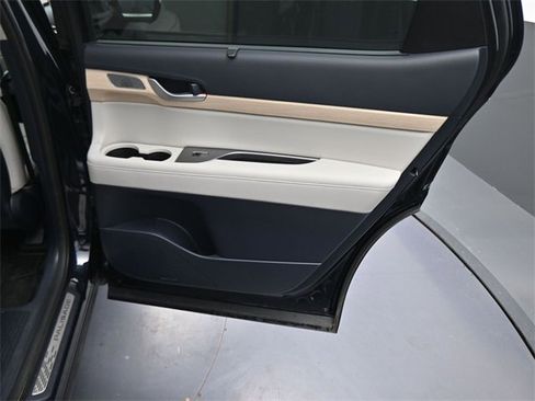 Used 2024 Hyundai Palisade Limited image 13