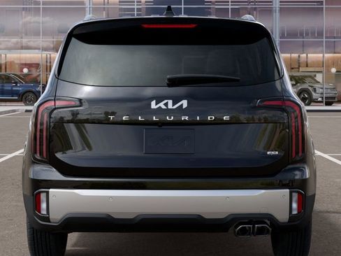 Certified 2024 Kia Telluride EX w/ EX Captain's Chair Package AWD/4WD image 13