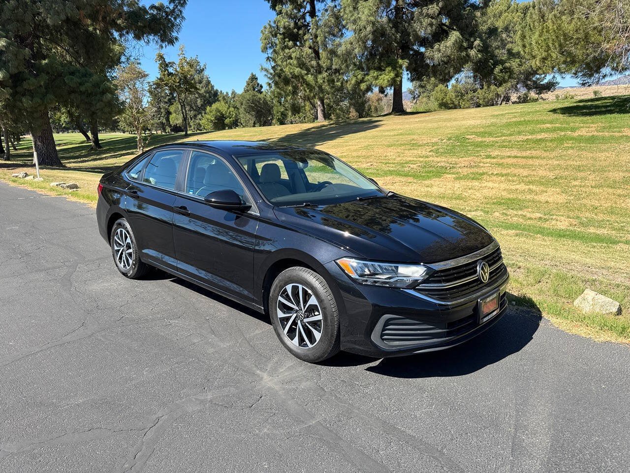 Used 2024 Volkswagen Jetta S FWD image 2