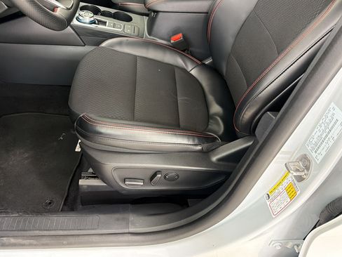 Certified 2025 Ford Escape ST-Line AWD/4WD image 15