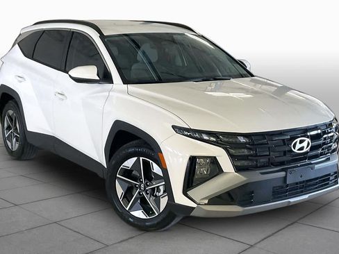 Used 2026 Hyundai Tucson SEL FWD image 2