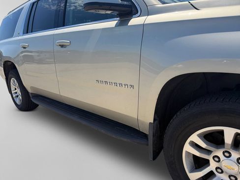 Used 2016 Chevrolet Suburban LT w/ Luxury Package AWD/4WD image 11