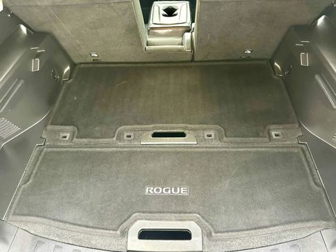 Used 2017 Nissan Rogue SL w/ SL Premium Package FWD image 20