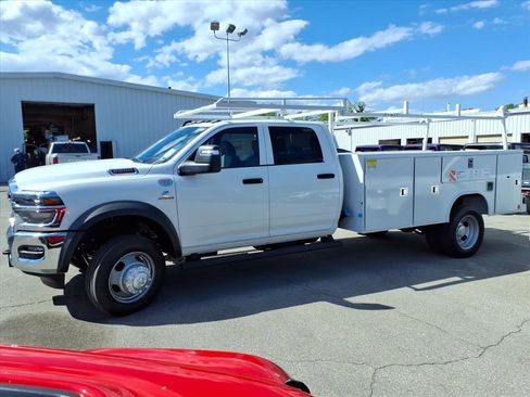 New 2026 RAM 5500 Tradesman AWD/4WD image 7