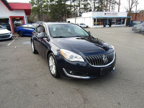 Used 2016 Buick Regal image 12