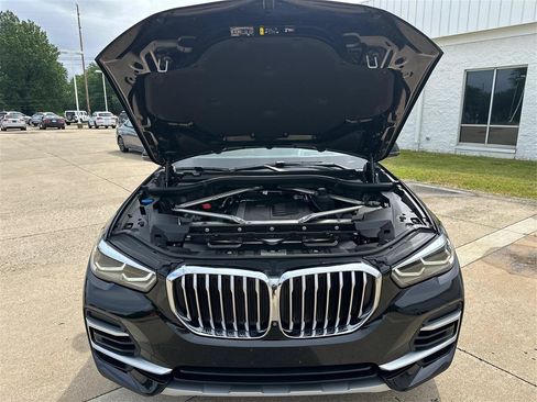 Used 2022 BMW X5 xDrive40i w/ Premium Package AWD/4WD image 11