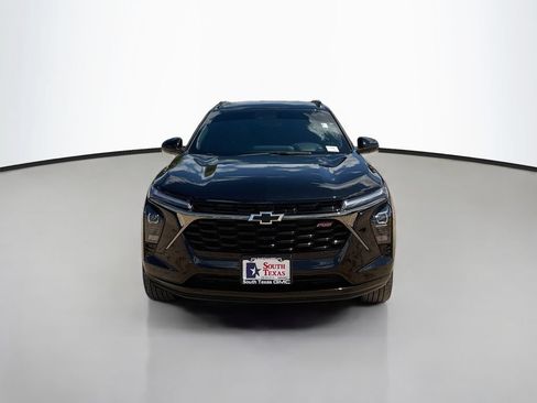 Used 2026 Chevrolet Trax RS w/ Driver Confidence Package FWD image 2