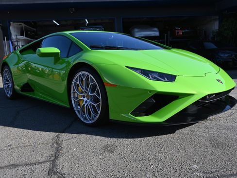 Used 2021 Lamborghini Huracan EVO RWD image 26