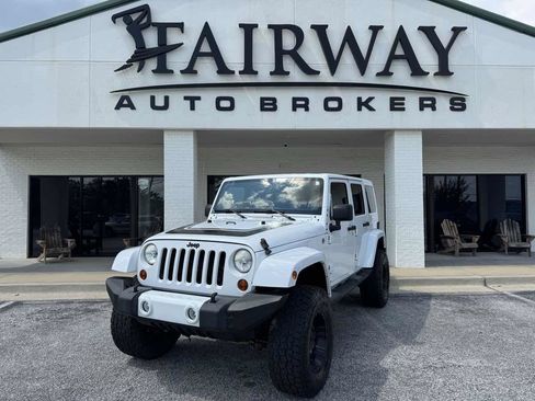 Used 2012 Jeep Wrangler Unlimited Sahara AWD/4WD image 36
