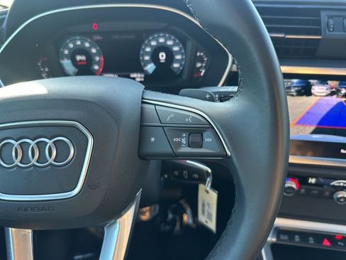 Used 2025 Audi Q3 2.0T Premium image 16