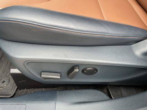 Used 2023 Ford Maverick Lariat w/ Lariat Luxury Package image 10