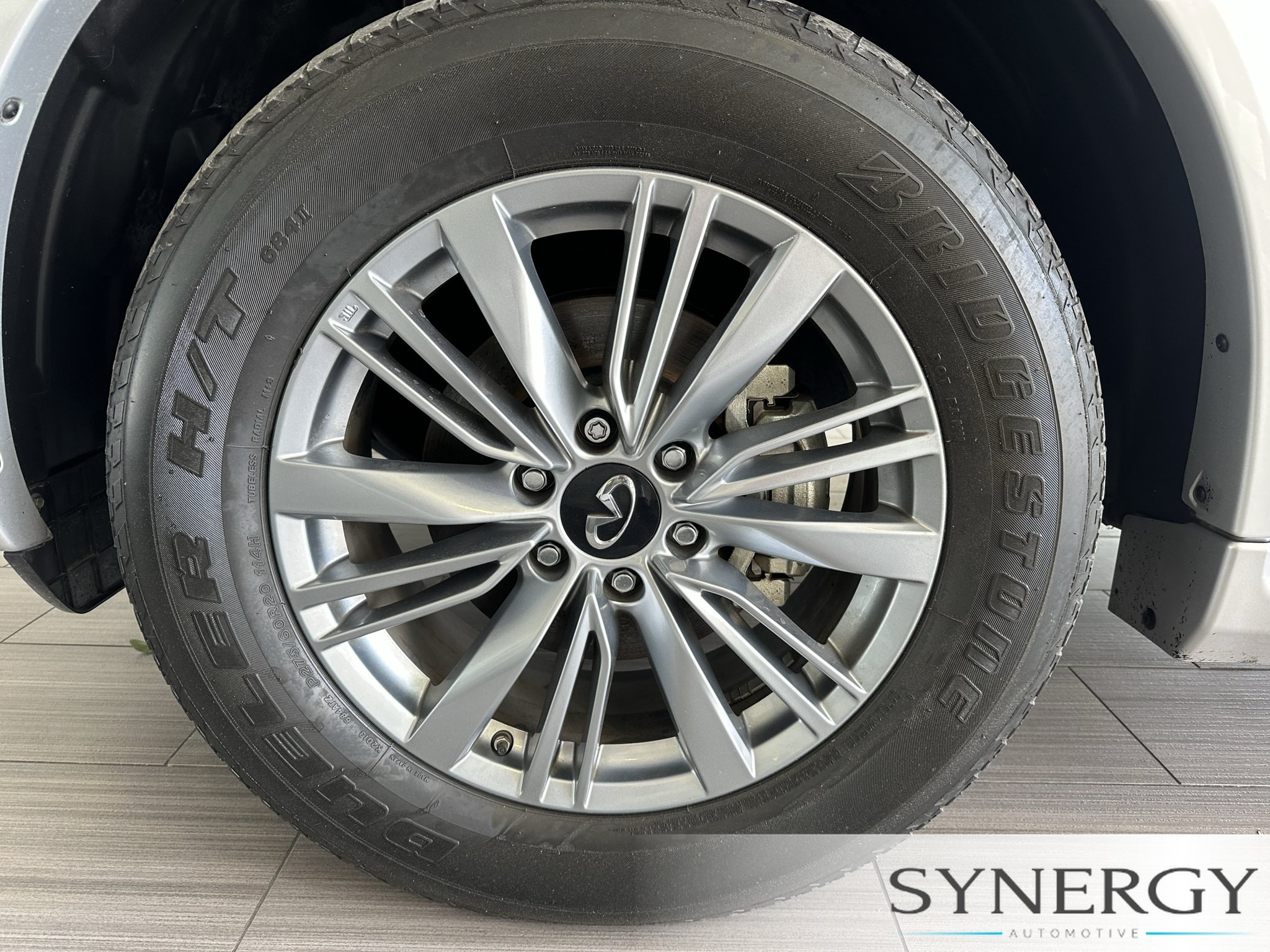 Certified 2023 INFINITI QX80 Luxe w/ All-Season Package AWD/4WD image 13