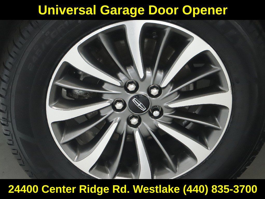 Used 2023 Lincoln Nautilus FWD w/ Premium Package image 12