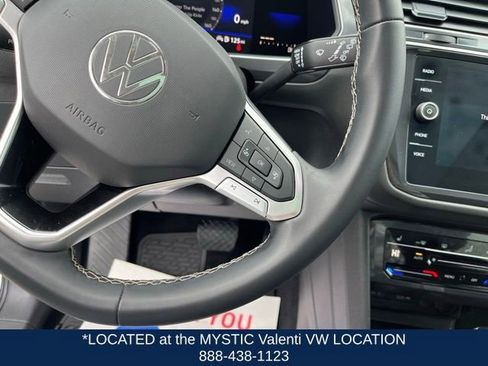 Certified 2023 Volkswagen Tiguan SE w/ Panoramic Sunroof Package image 44