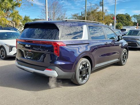 New 2026 Kia Carnival EX image 6