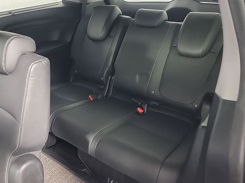 Certified 2024 Honda Odyssey Touring image 18