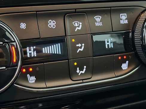 Used 2023 Buick Encore GX Select image 24