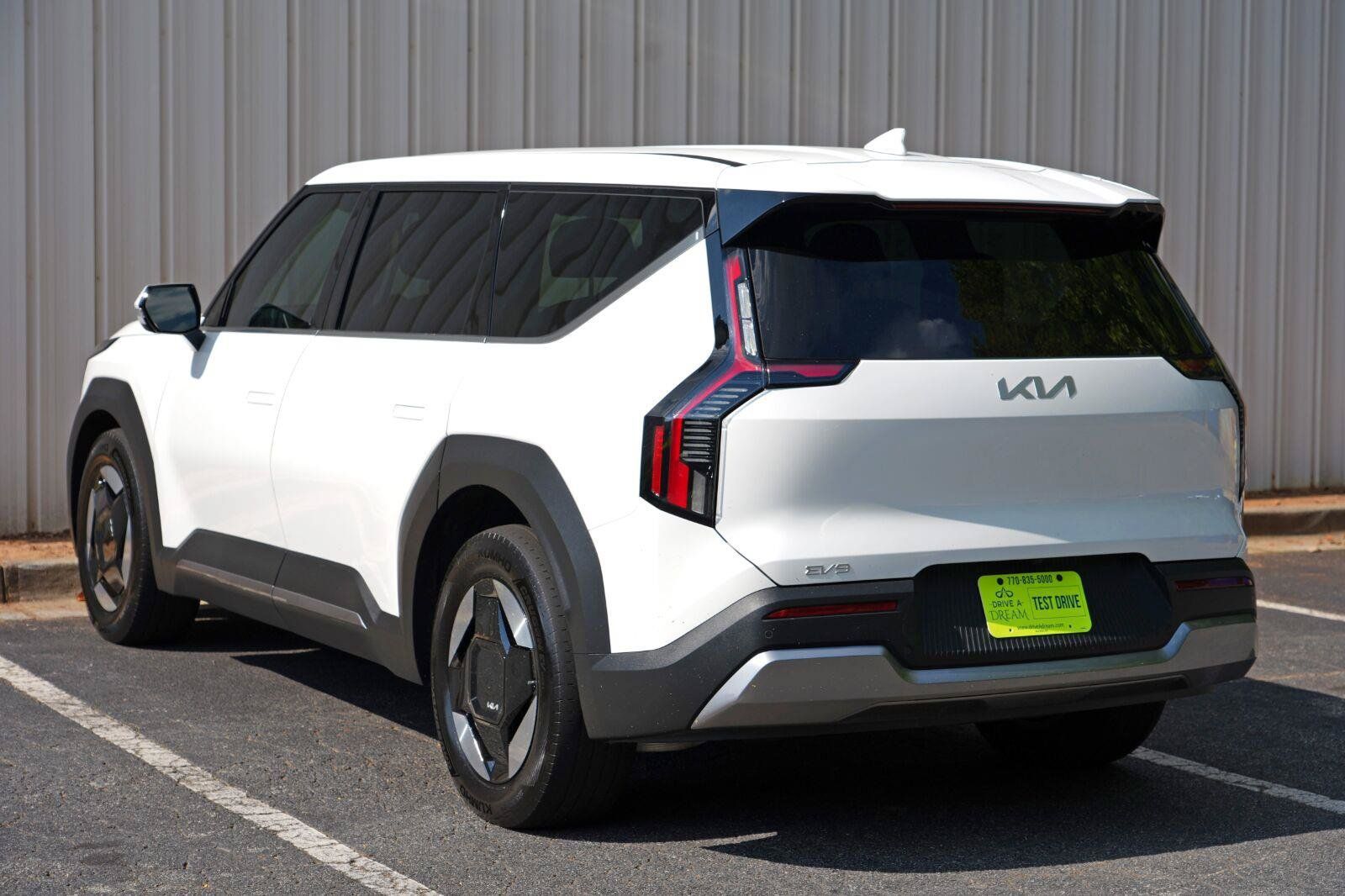 Used 2024 Kia EV9 Light Long Range RWD image 55