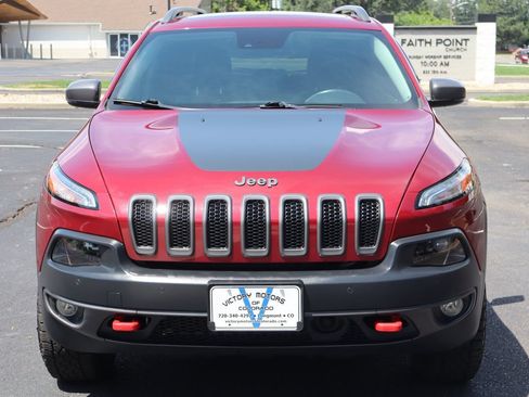 Used 2017 Jeep Cherokee Trailhawk AWD/4WD image 12