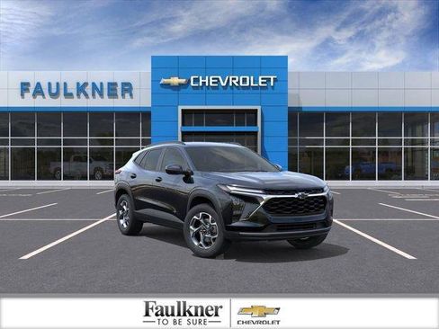 New 2025 Chevrolet Trax LT w/ Driver Confidence Package FWD image 1