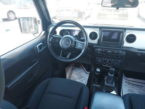 Used 2021 Jeep Wrangler Unlimited Sport AWD/4WD image 15