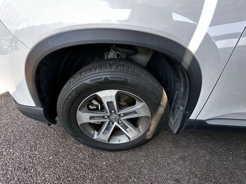 Used 2025 Honda Pilot EX-L image 27