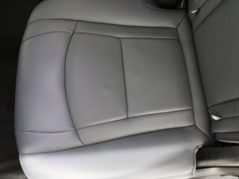 Used 2024 Buick Enclave Premium AWD/4WD image 17