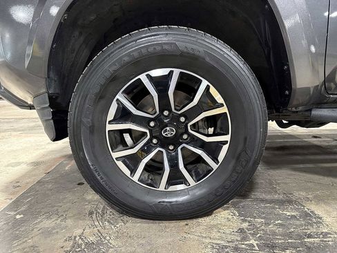 Used 2023 Toyota Tacoma TRD Sport AWD/4WD image 10