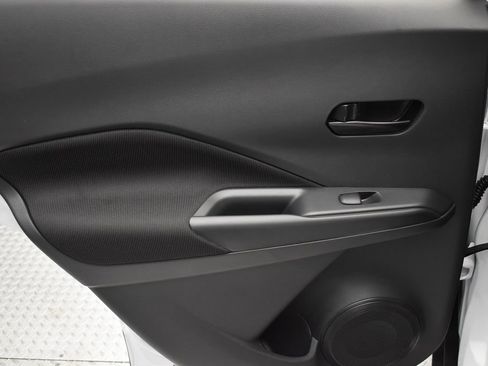 Certified 2025 Nissan Kicks Play S FWD image 31