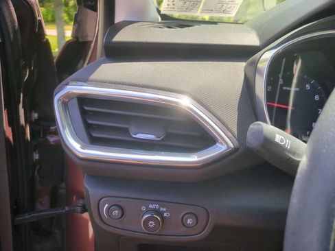 Used 2023 Chevrolet TrailBlazer LT w/ Convenience Package FWD image 20