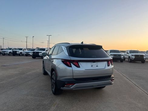 Used 2025 Hyundai Tucson SEL AWD/4WD image 17