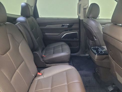 Used 2021 Kia Telluride SX w/ Towing Package FWD image 19