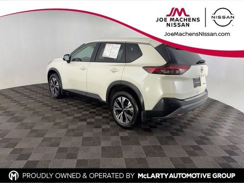 Certified 2023 Nissan Rogue SV image 7