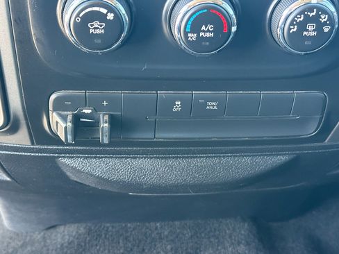 Used 2015 RAM 2500 SLT image 22