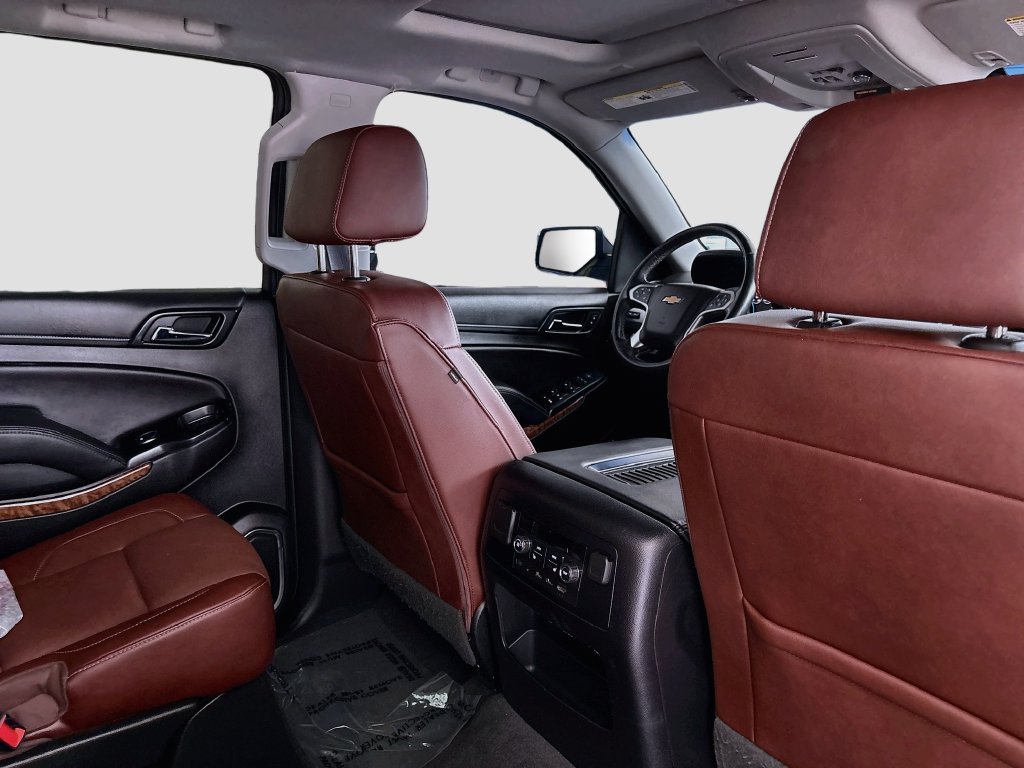 Used 2019 Chevrolet Suburban Premier w/ Premier Plus Edition AWD/4WD image 31