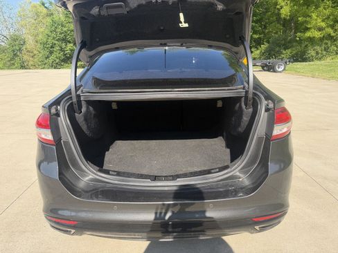 Used 2017 Ford Fusion Titanium AWD/4WD image 19