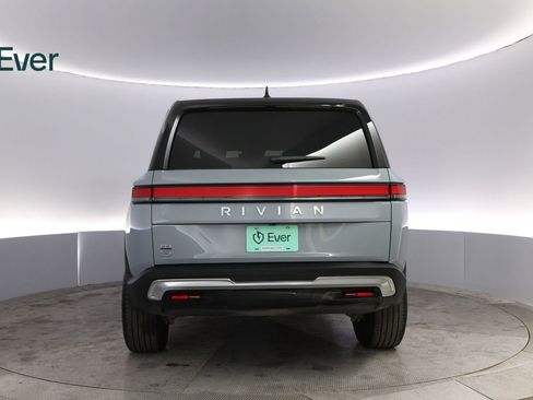 Used 2025 Rivian R1S Adventure image 15