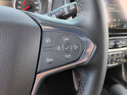 Used 2023 Chevrolet Traverse LT image 25