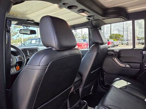 Used 2018 Jeep Wrangler Altitude image 19