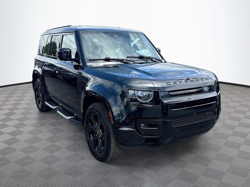 Used 2023 Land Rover Defender 110 X-Dynamic SE AWD/4WD image 4
