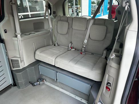 Used 2015 Dodge Grand Caravan SXT w/ Security Group image 15
