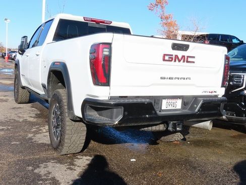 Used 2026 GMC Sierra 2500 AT4X image 4