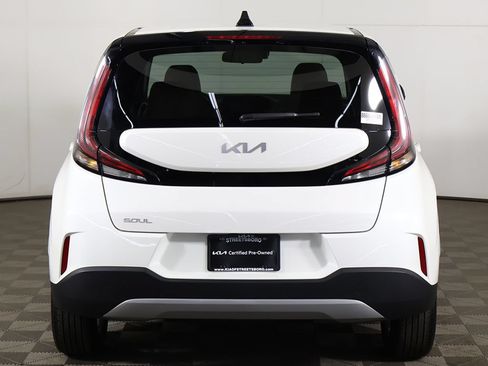 Certified 2023 Kia Soul LX w/ LX Technology Package FWD image 11