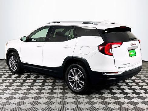 Used 2023 GMC Terrain SLT image 6